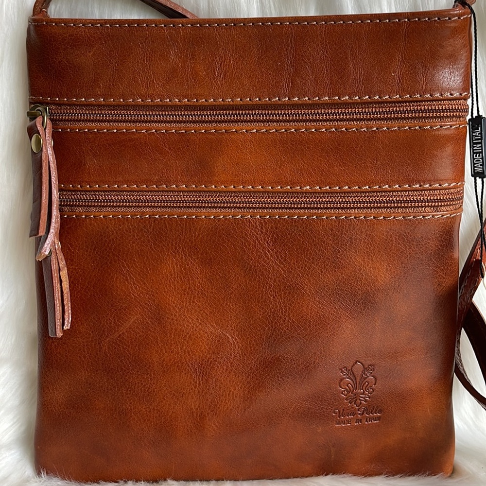Vera Pelle Genuine Leather Crossbody New Without Tag 🏷️ - Picture 2 of 15